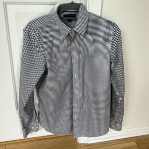Men’s medium banana republic untucked fit shirt